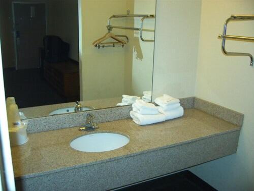 Travelers Inn & Suites Sumter Exteriör bild