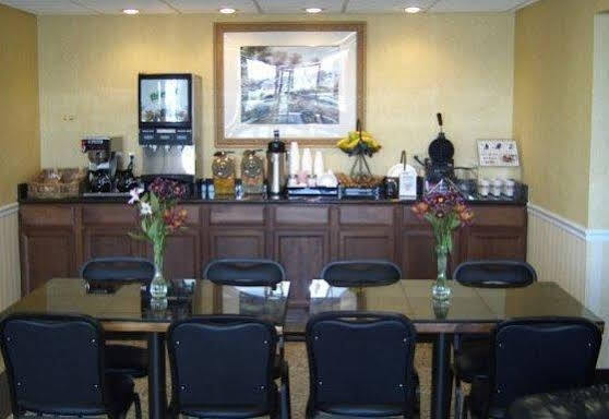 Travelers Inn & Suites Sumter Exteriör bild